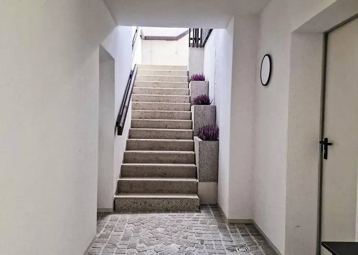 Lejlighed Schanzlbichl-1 By Interhome *